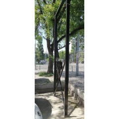 Acél szerkezet szabadon álló LED fal részére