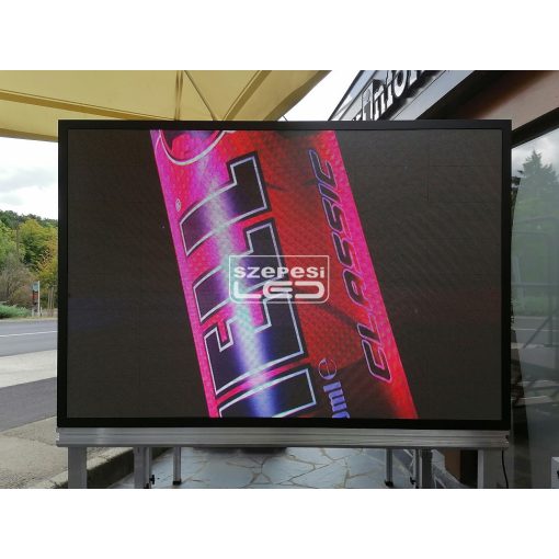 Kültéri P2.5 LED fal 192cm x 128cm - eredeti LAMPRO LED modulokból építve,  Wi - Fi vezérléssel